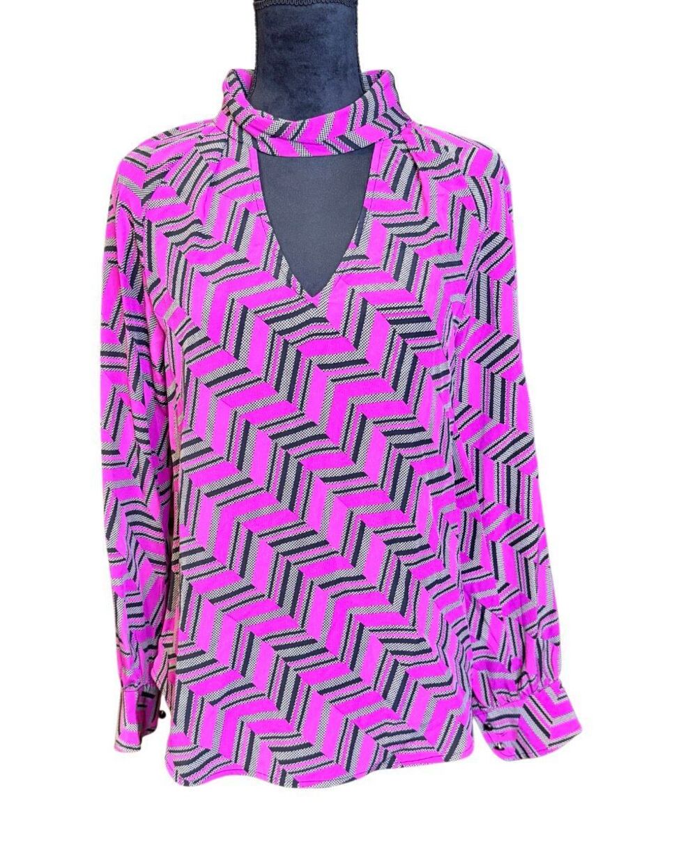 Trina Turk 109% Silk Abundant Mock Neck Blouse Kit Kat Zig Zag Medium Real House